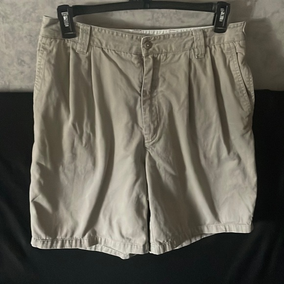 Van Heusen Shorts Euc Vintage Players By Van Heusen Darker Khaki